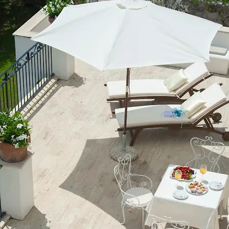 Virginia Villa *